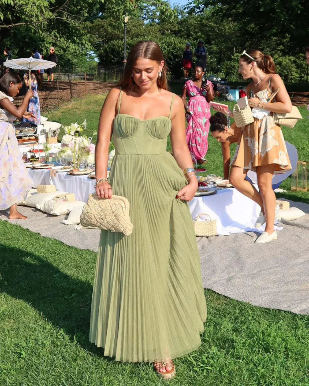 Robe Olivia – Élégance moderne avec dos nu