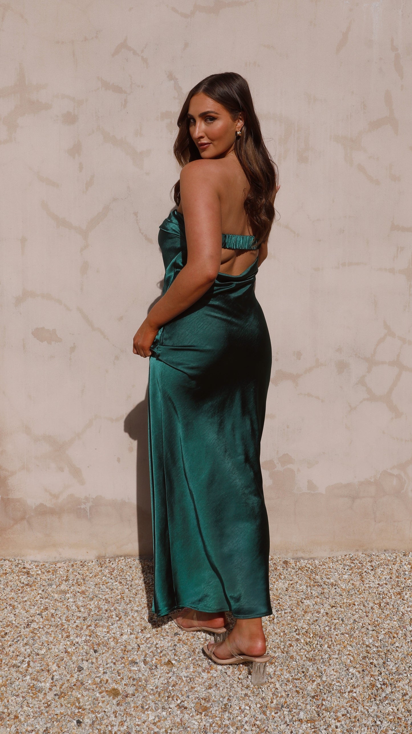 Thesa | Robe en satin sans manches