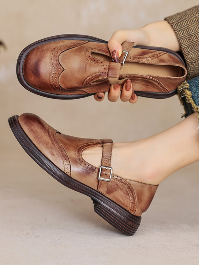 Vintage LARA Mary Jane Baillons