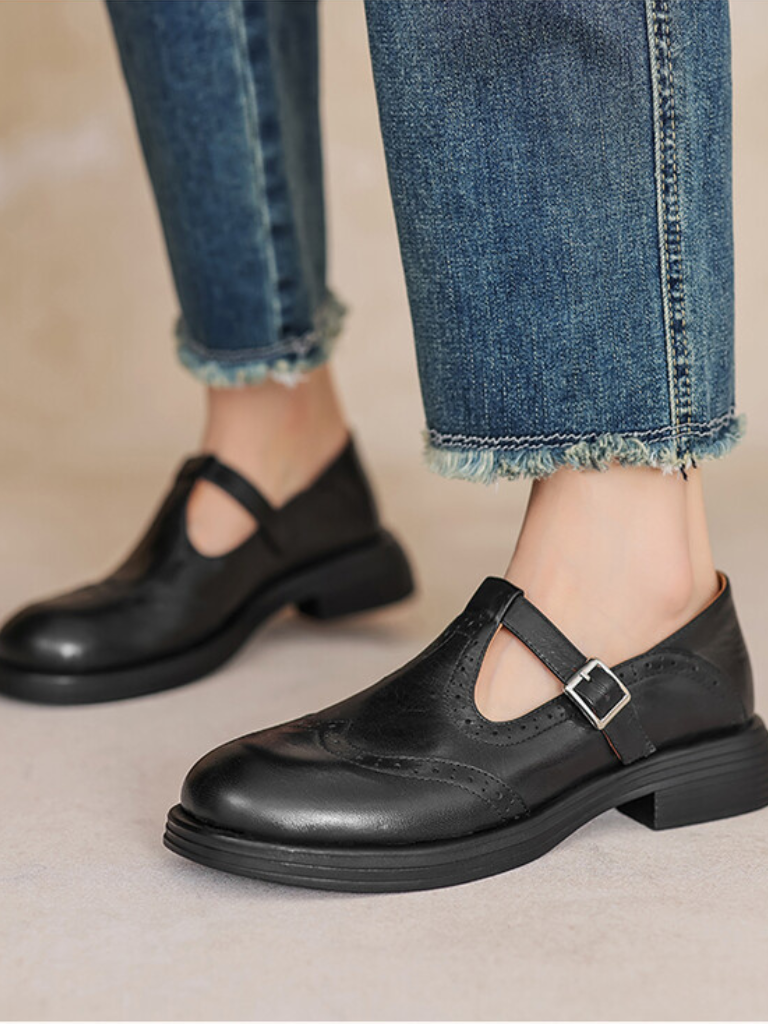 Vintage LARA Mary Jane Baillons