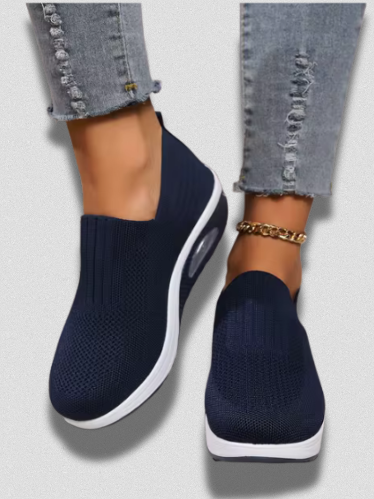 ADRIENNE Hiking Shoes