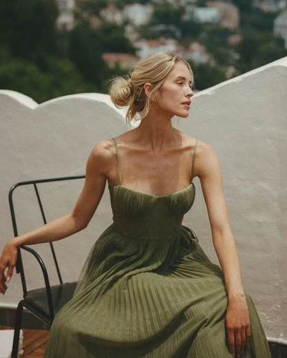 Robe Olivia – Élégance moderne avec dos nu