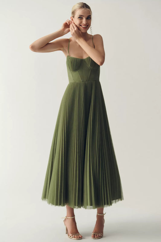Robe Olivia – Élégance moderne avec dos nu